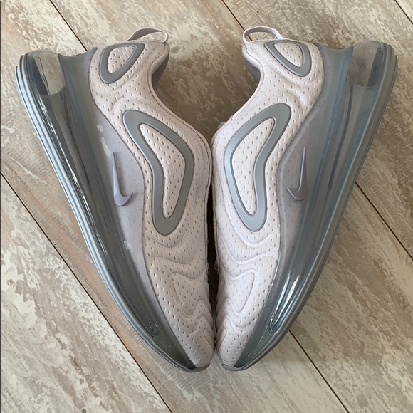 NWT Nike Air Max 720 sneakers - Picture 7 of 9